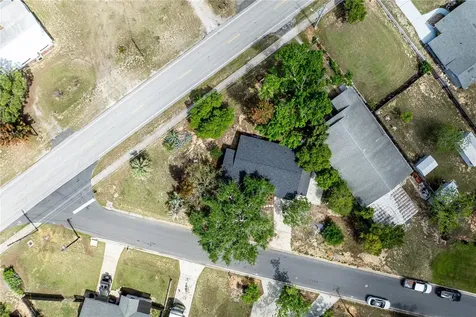 1201 Sherman Avenue Tavares FL 32778