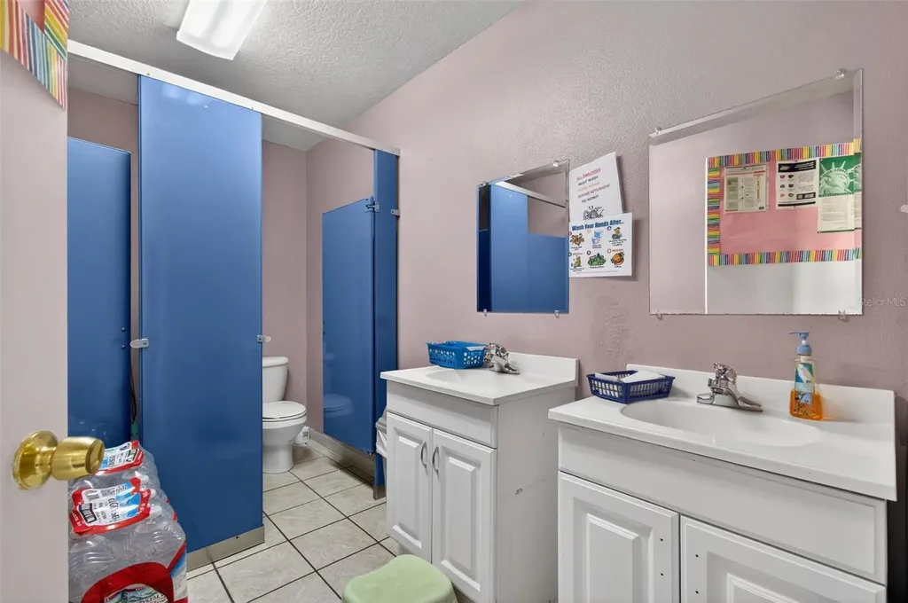 951 E Hathaway Avenue Bronson FL 32621