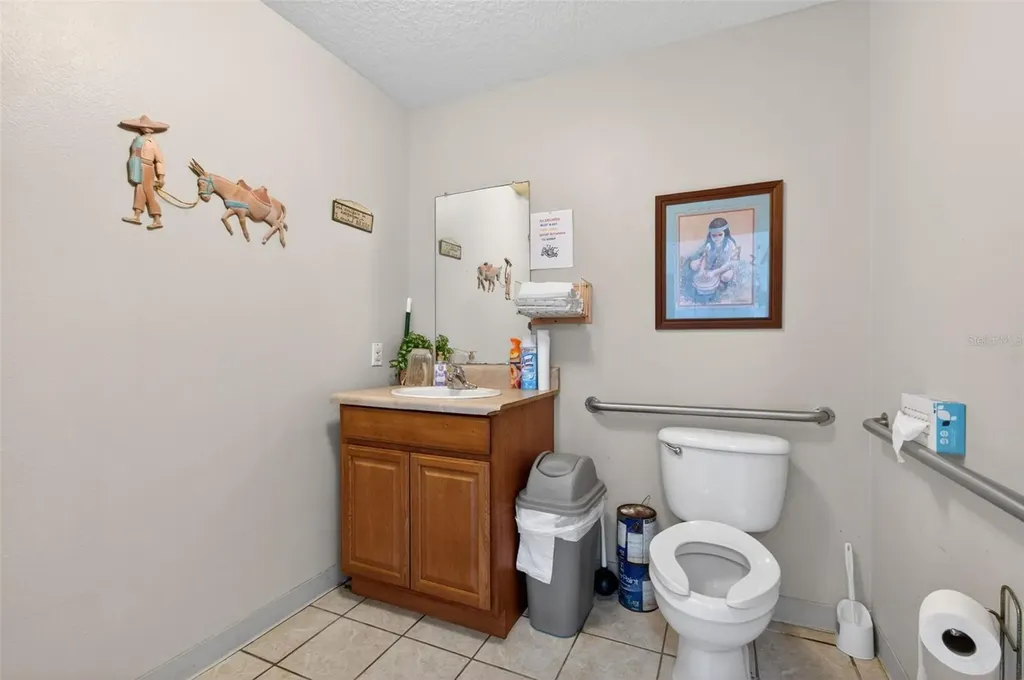 951 E Hathaway Avenue Bronson FL 32621