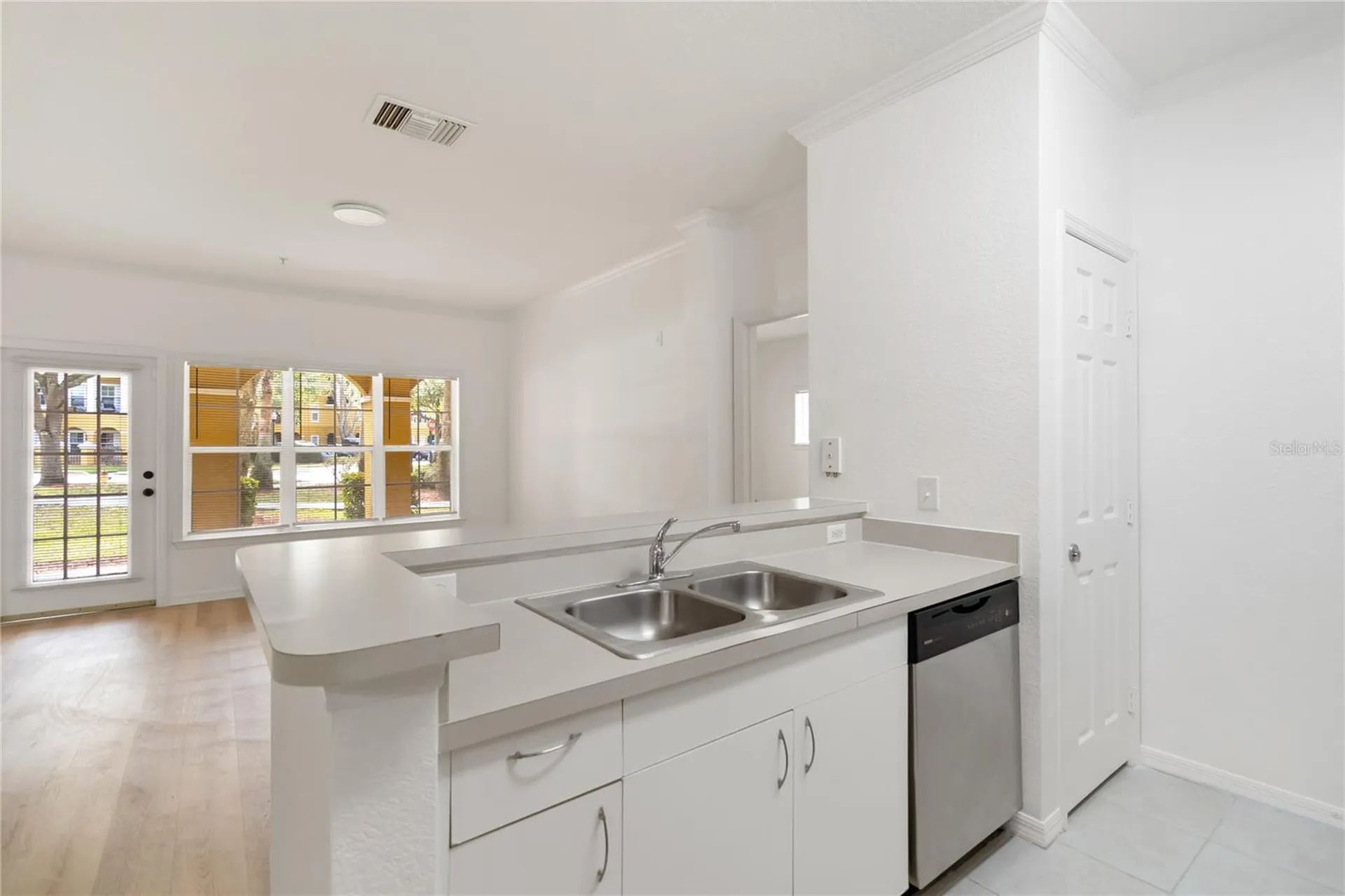 3599 Conroy Road Orlando FL 32839