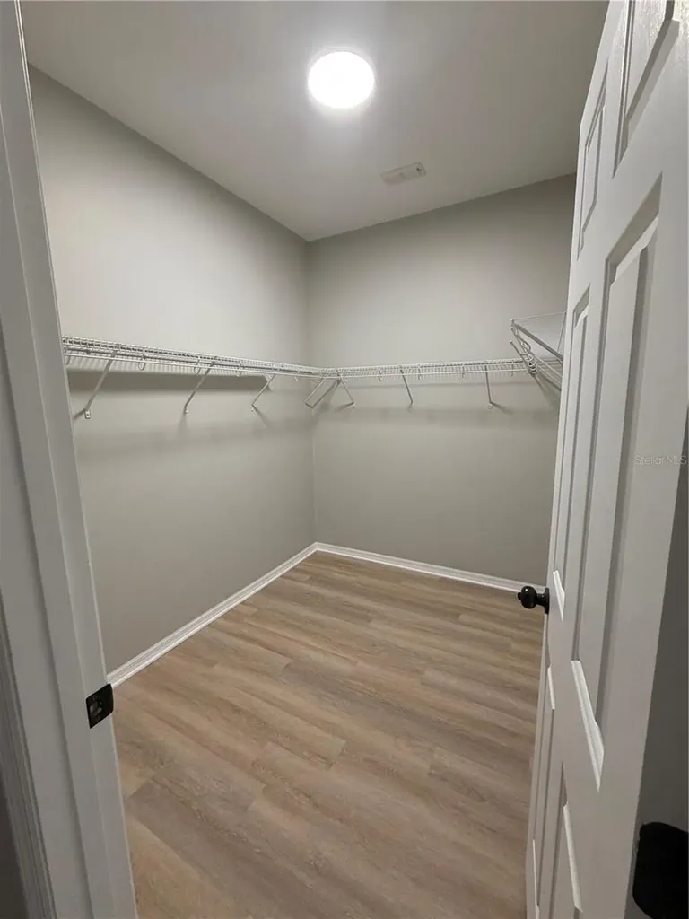 227 N Julia Avenue Deland FL 32720
