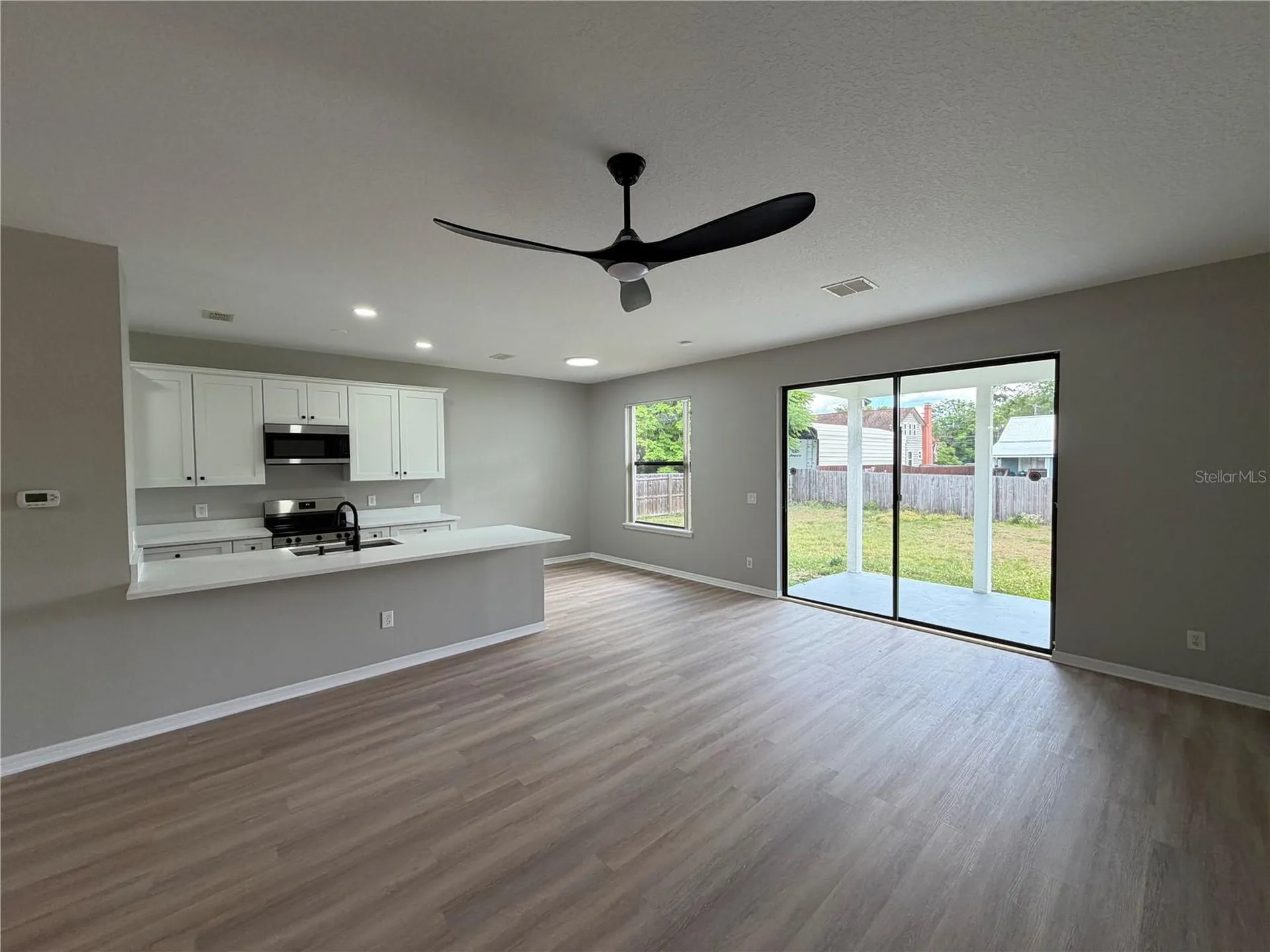 227 N Julia Avenue Deland FL 32720