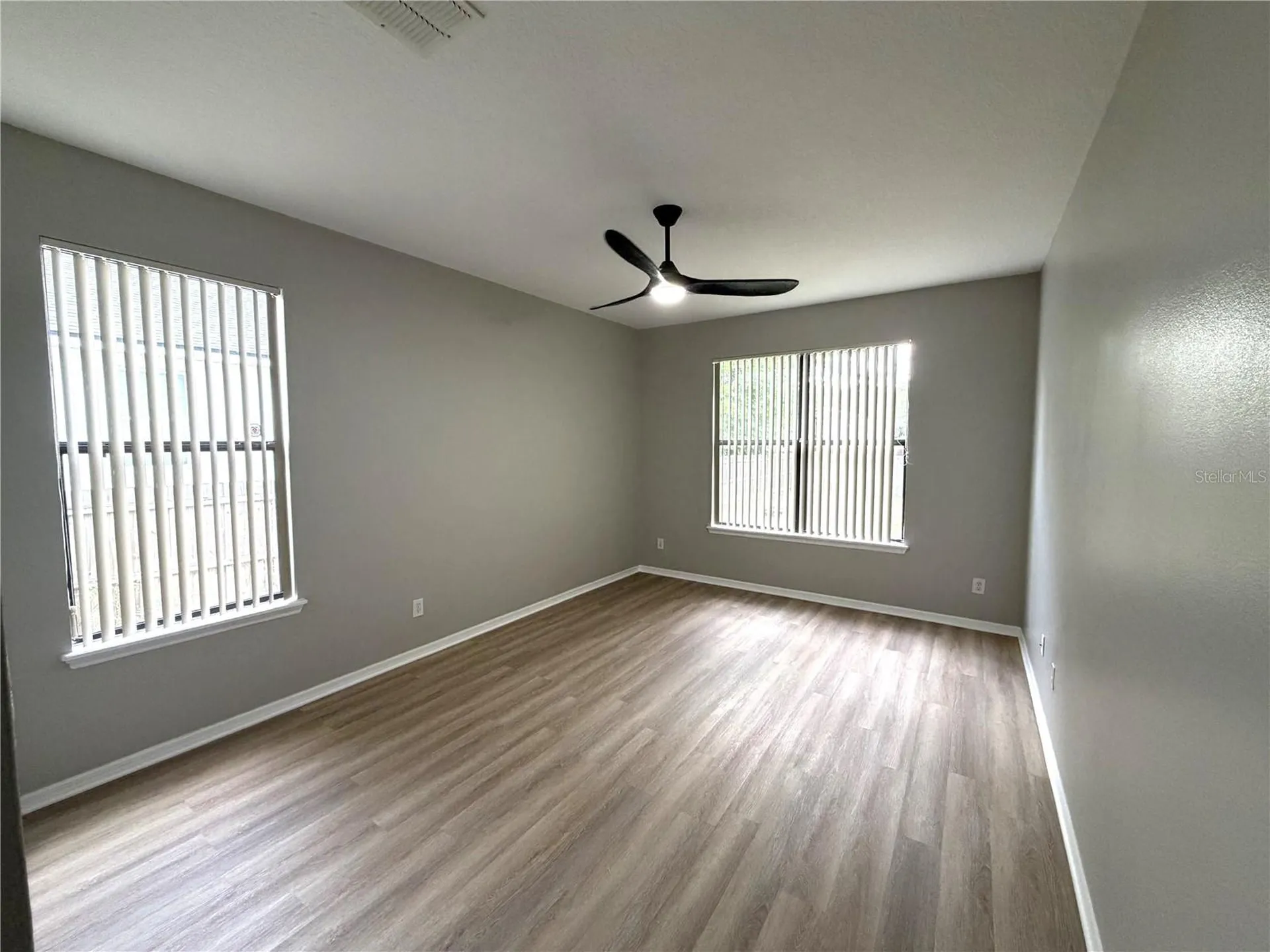 227 N Julia Avenue Deland FL 32720