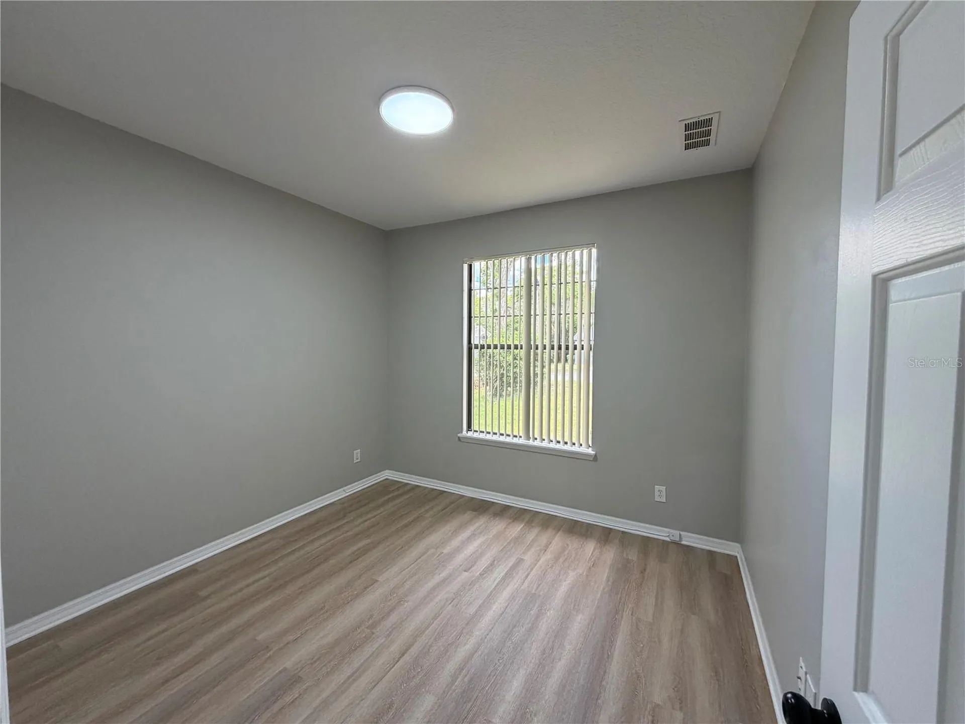 227 N Julia Avenue Deland FL 32720