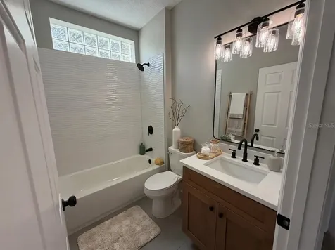 227 N Julia Avenue Deland FL 32720