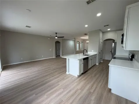 227 N Julia Avenue Deland FL 32720
