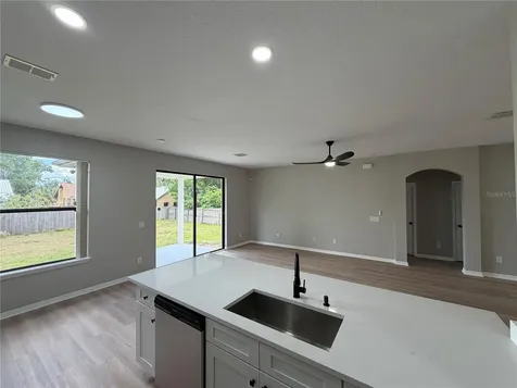 227 N Julia Avenue Deland FL 32720