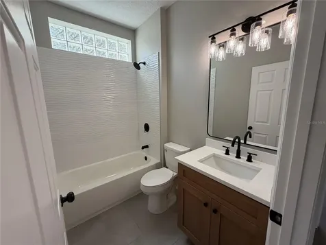 227 N Julia Avenue Deland FL 32720