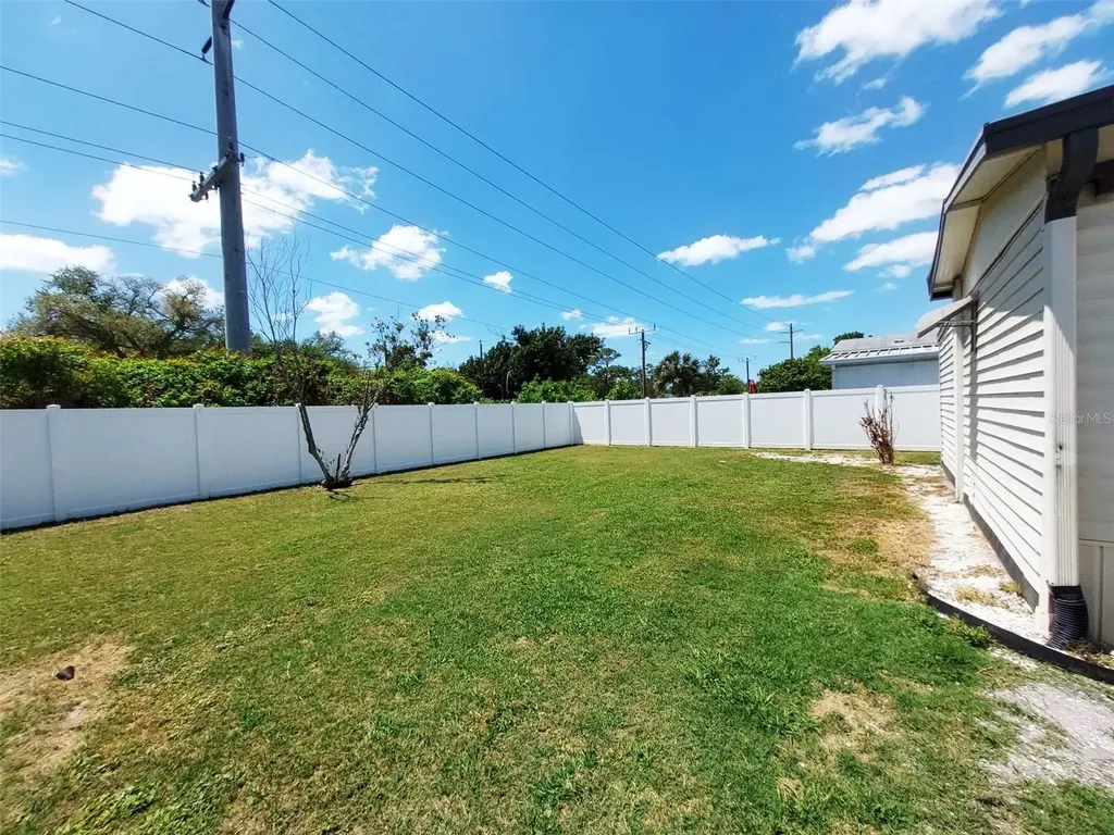 302 52nd Avenue Terrace E Bradenton FL 34203