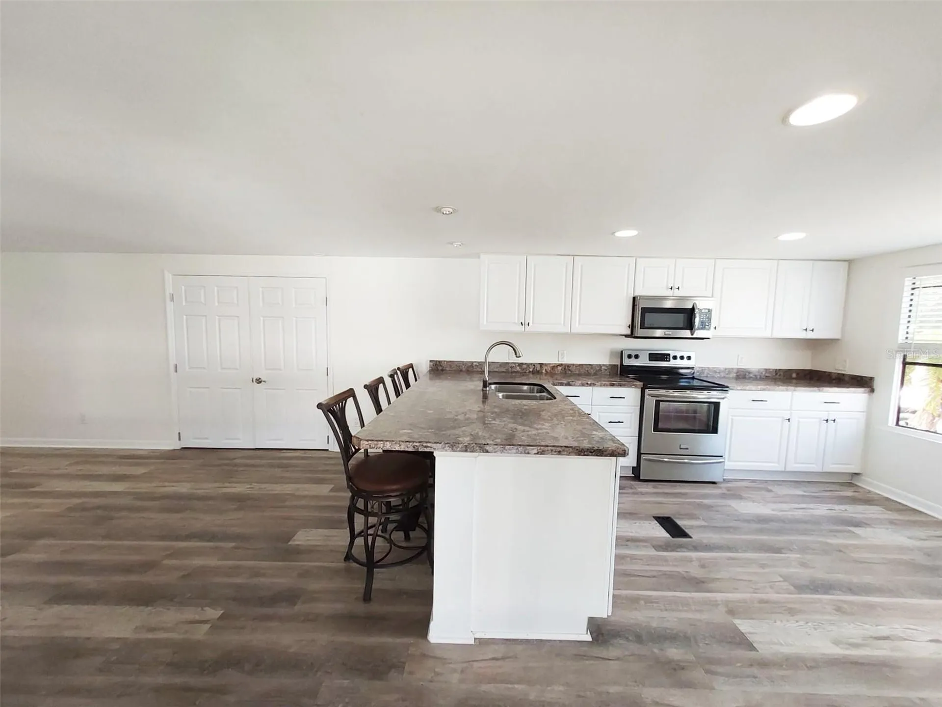 302 52nd Avenue Terrace E Bradenton FL 34203