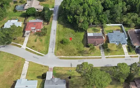8501 Gulf Way Hudson FL 34667