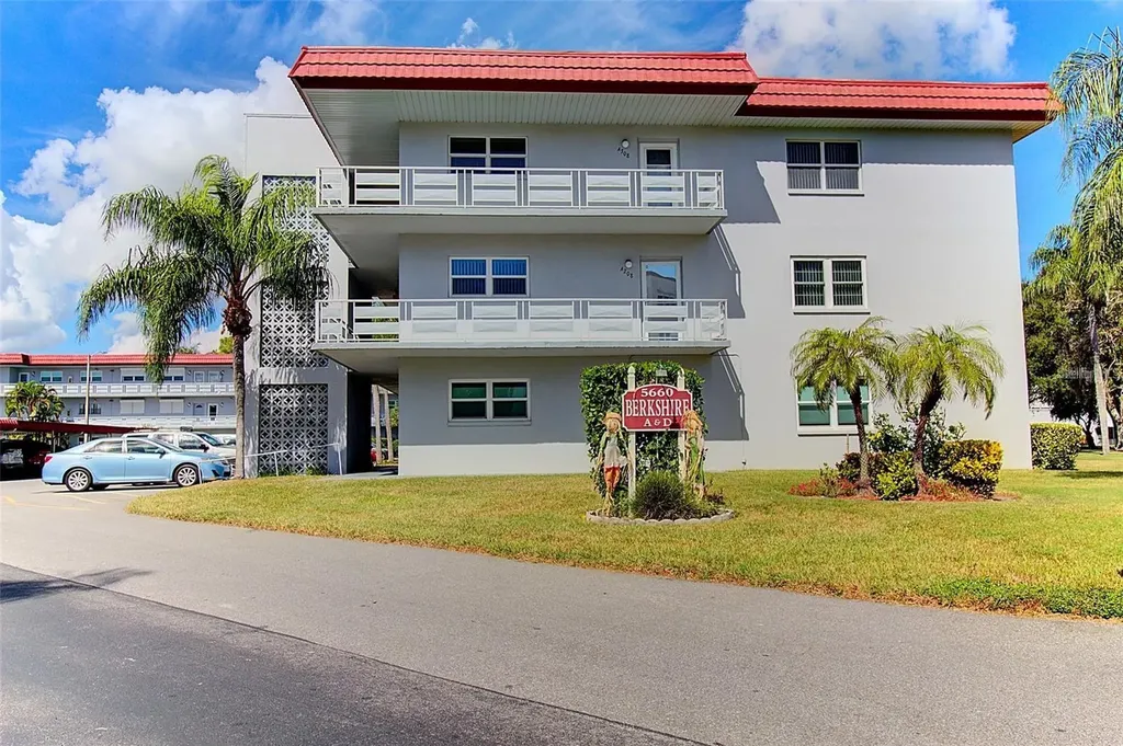 5660 80th Street N St Petersburg FL 33709