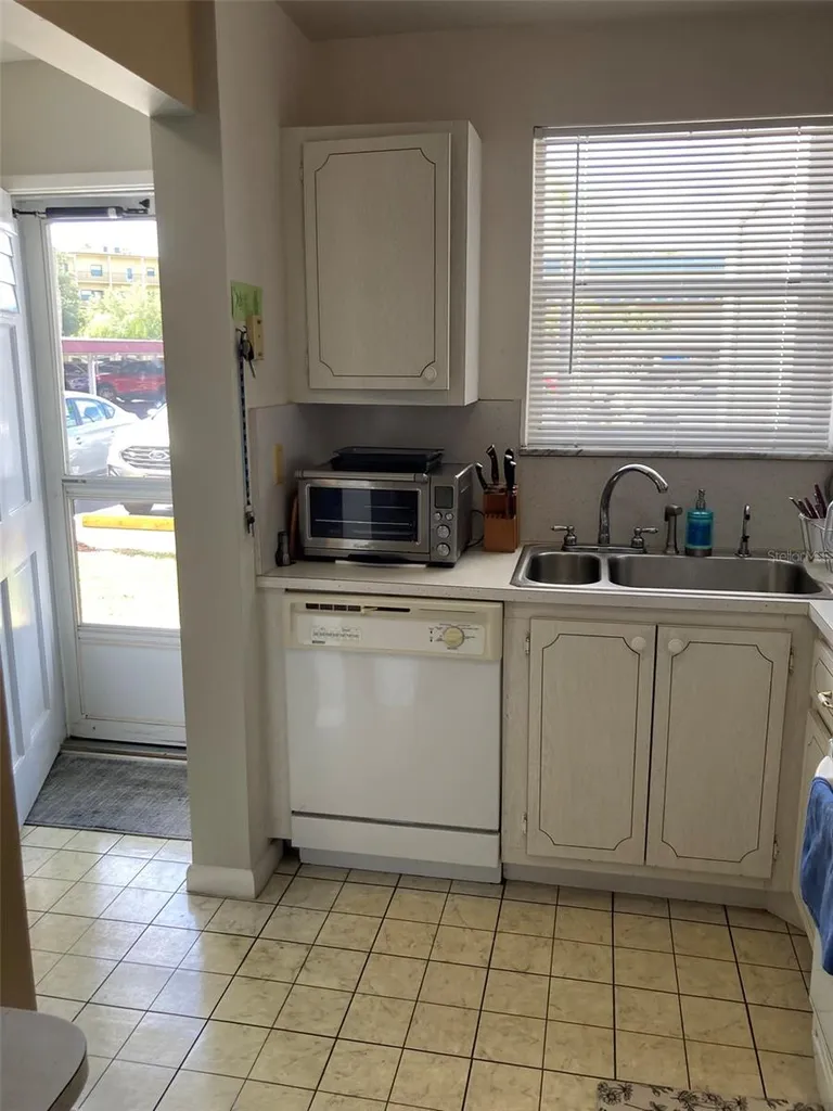 5660 80th Street N St Petersburg FL 33709