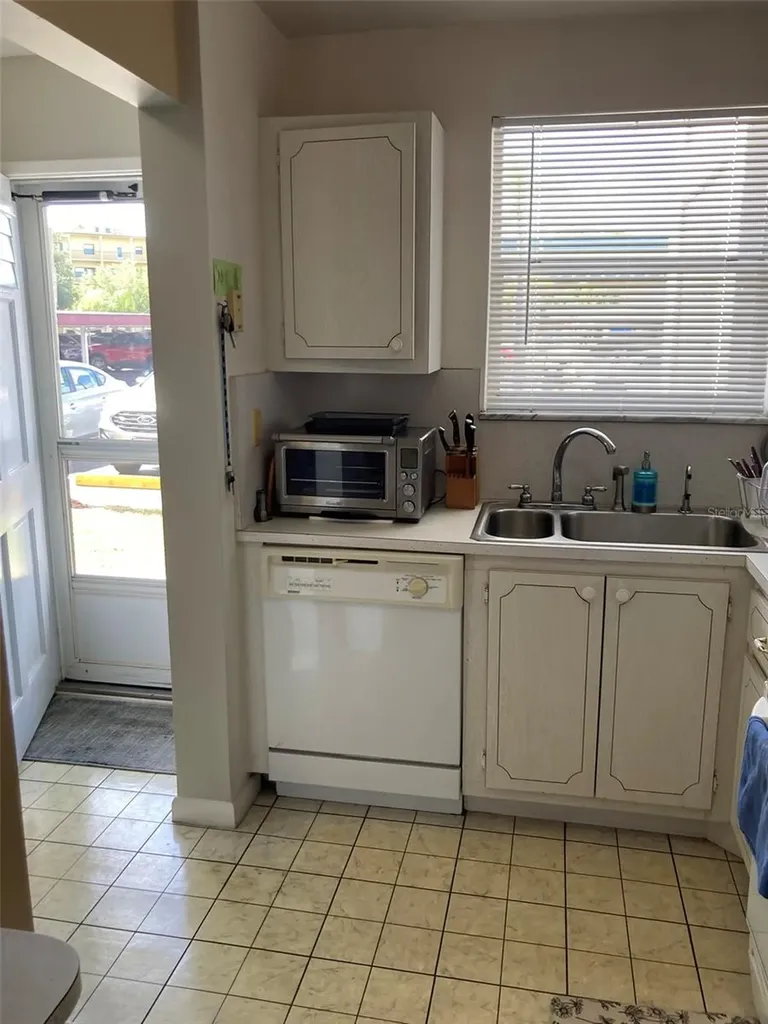 5660 80th Street N St Petersburg FL 33709