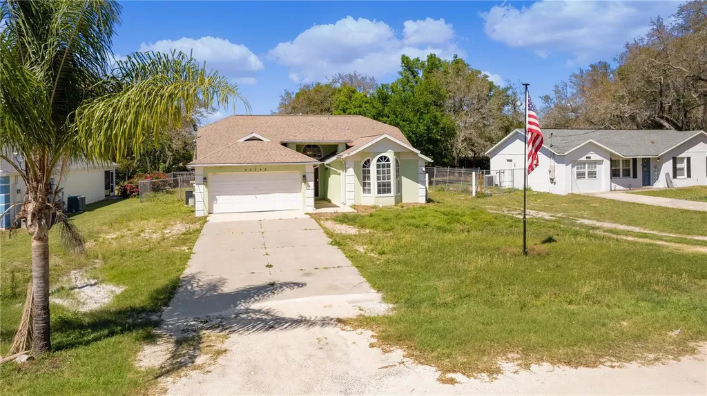 40045 Palm Street Lady Lake FL 32159