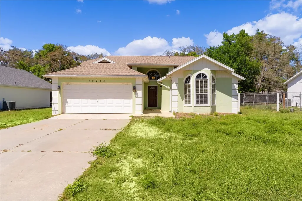 40045 Palm Street Lady Lake FL 32159