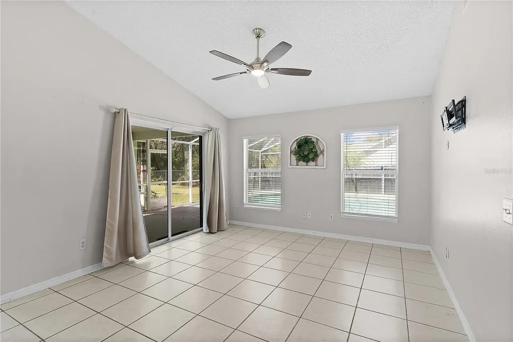 40045 Palm Street Lady Lake FL 32159