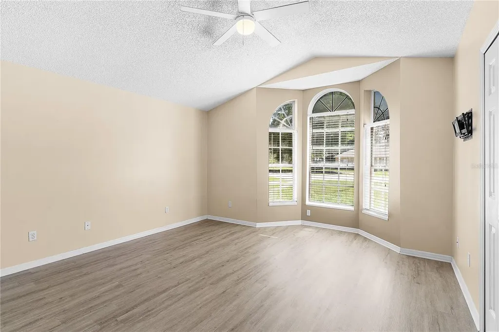 40045 Palm Street Lady Lake FL 32159