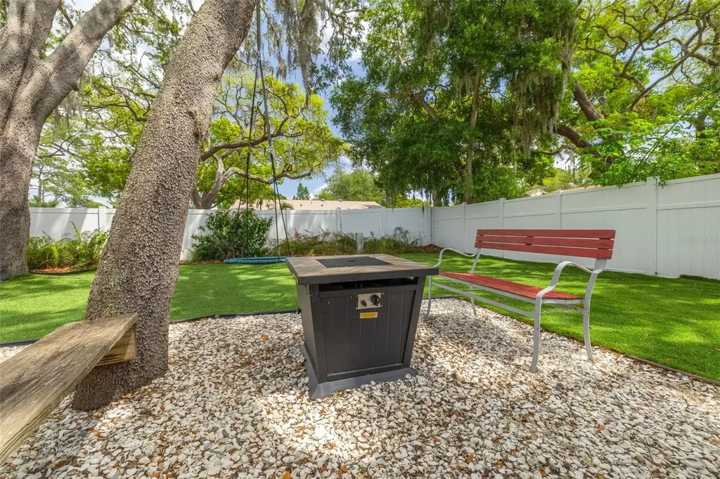 901 Virginia Avenue Tarpon Springs FL 34689