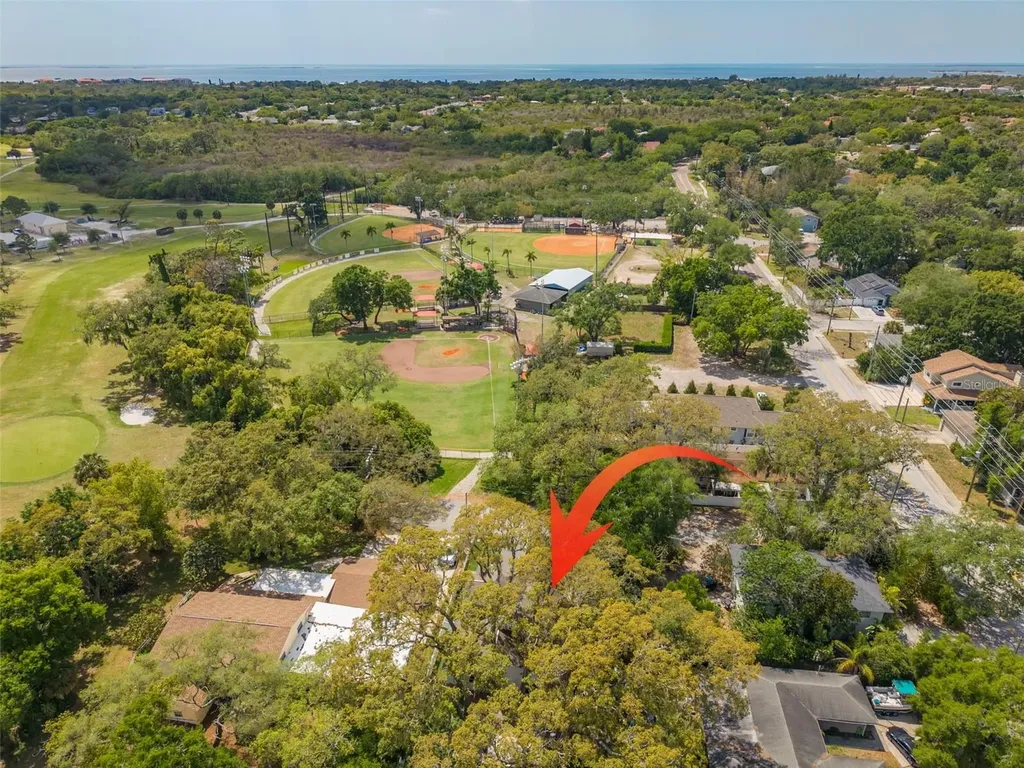 901 Virginia Avenue Tarpon Springs FL 34689