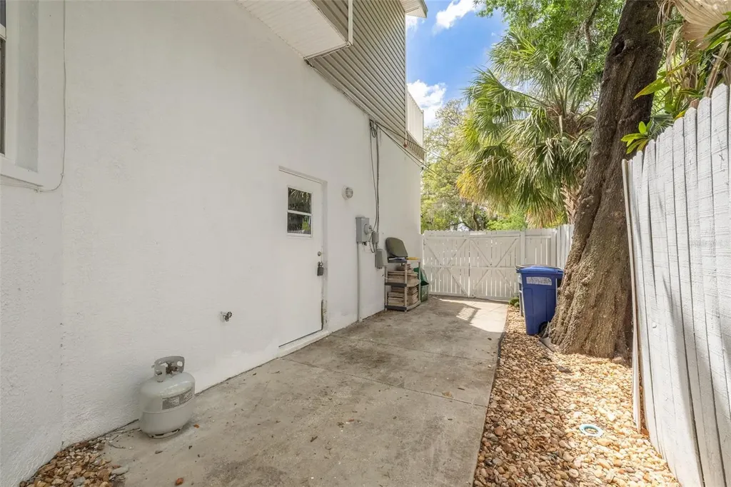 901 Virginia Avenue Tarpon Springs FL 34689