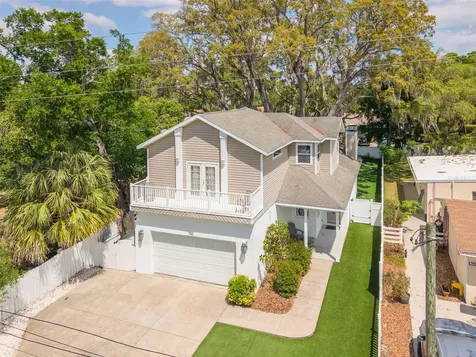 901 Virginia Avenue Tarpon Springs FL 34689