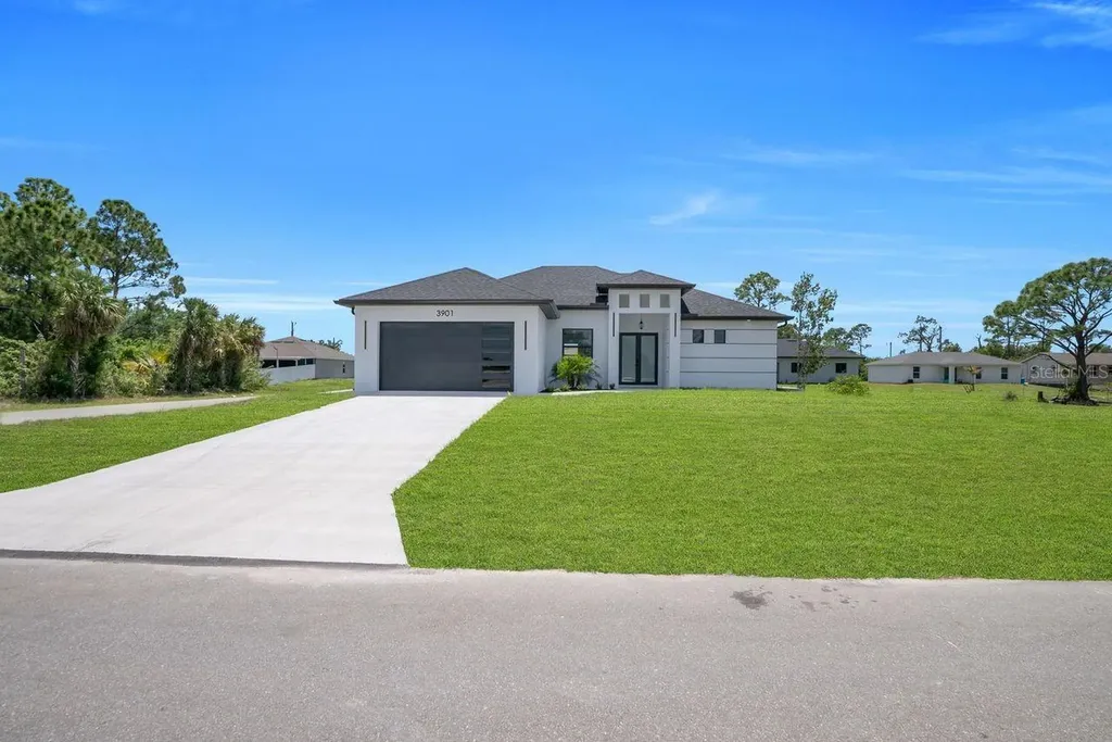 3901 3rd Street SW Lehigh Acres FL 33976