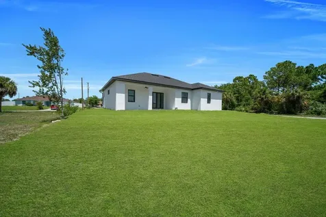 3901 3rd Street SW Lehigh Acres FL 33976