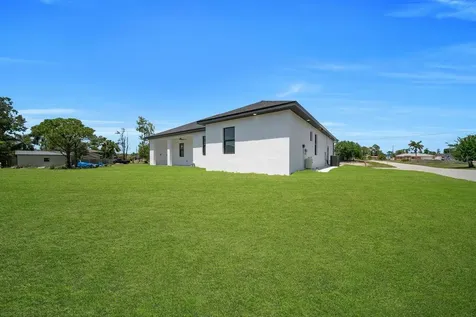 3901 3rd Street SW Lehigh Acres FL 33976