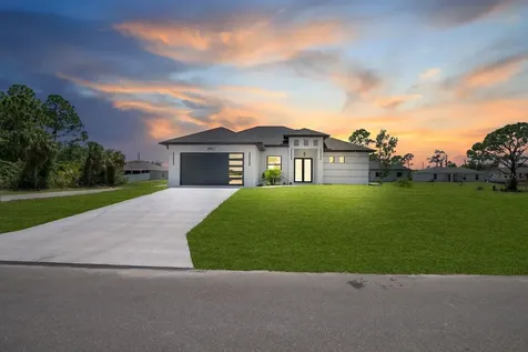 3901 3rd Street SW Lehigh Acres FL 33976