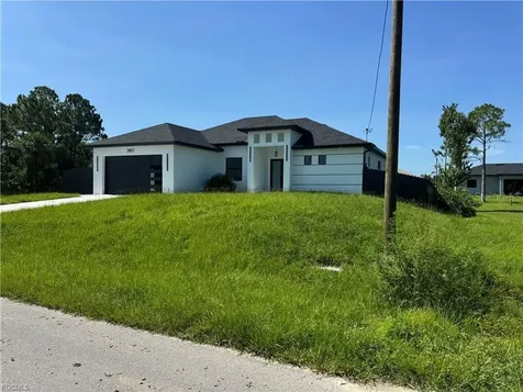 3901 3rd Street SW Lehigh Acres FL 33976