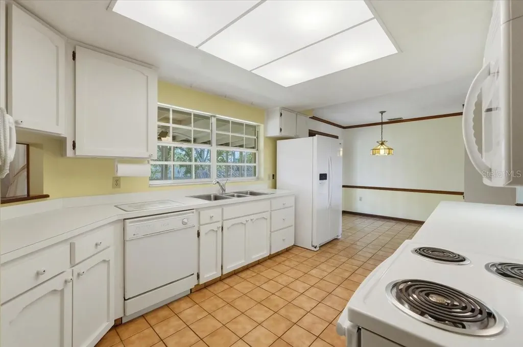 1911 Michelle Lane Lakeland FL 33813