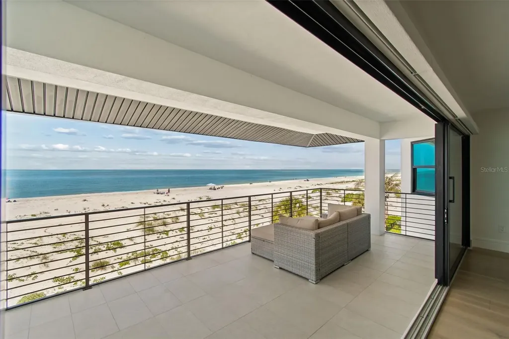 930 Eldorado Avenue Clearwater Beach FL 33767