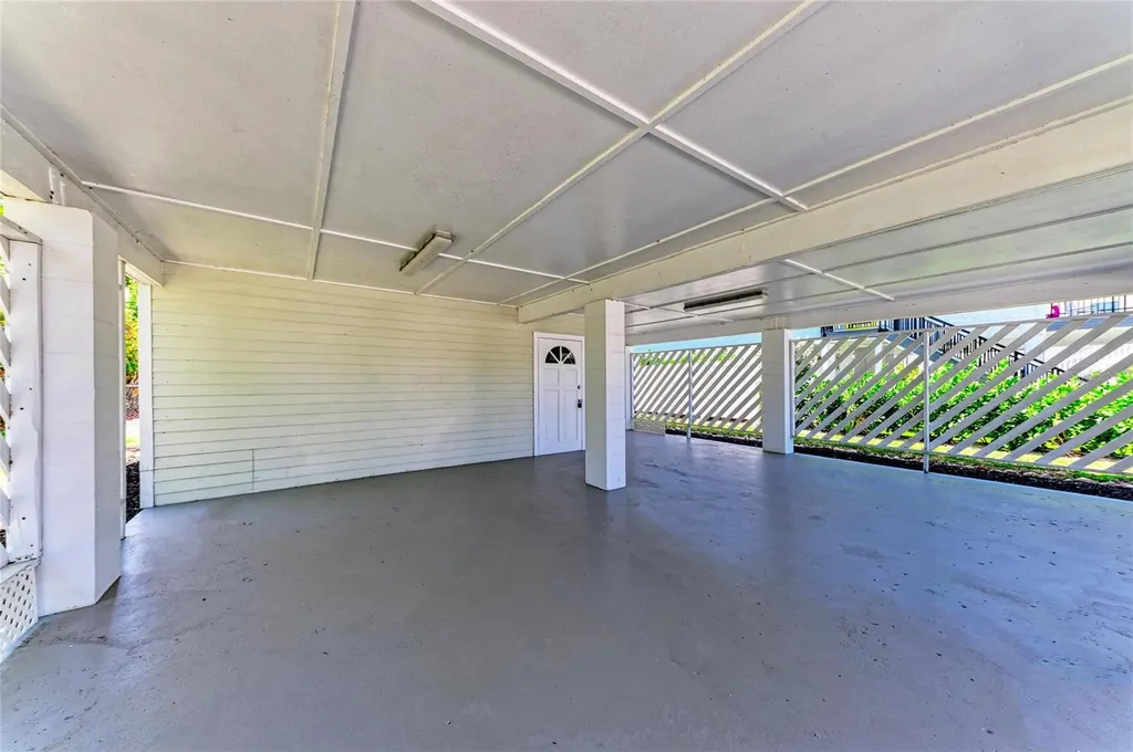 517 Spring Avenue Anna Maria FL 34216