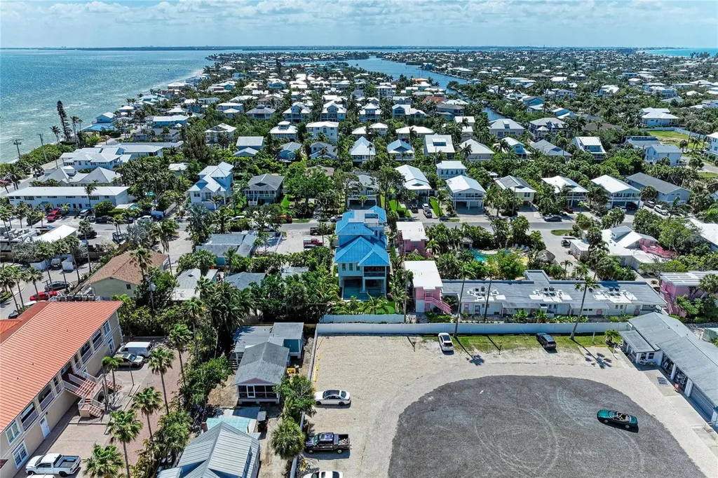 517 Spring Avenue Anna Maria FL 34216