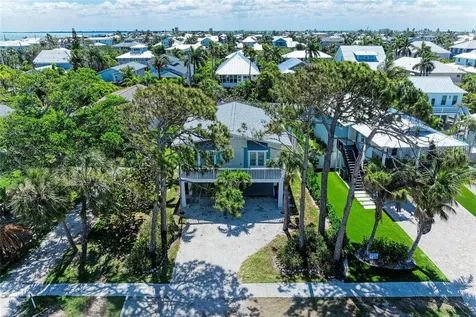 517 Spring Avenue Anna Maria FL 34216