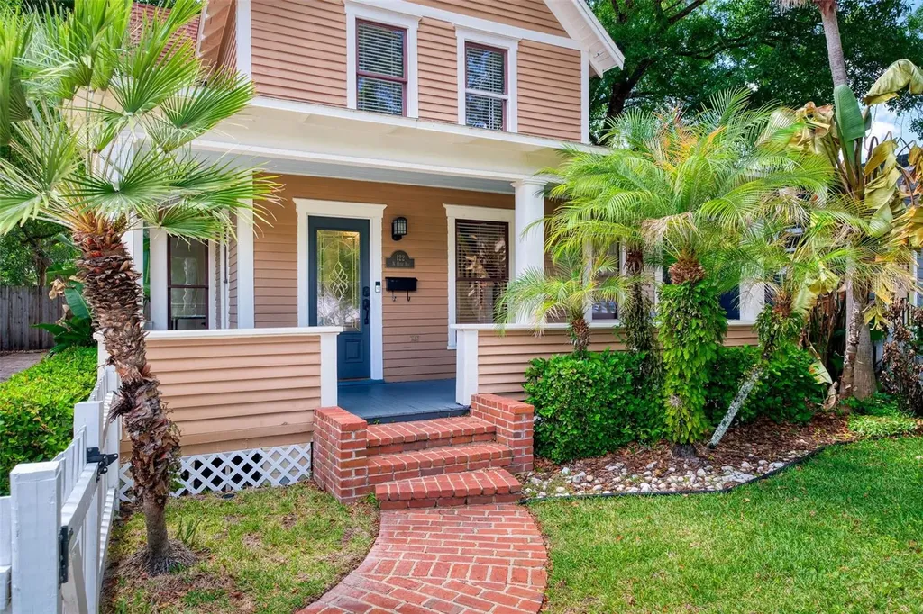 122 N Hyer Avenue Orlando FL 32801