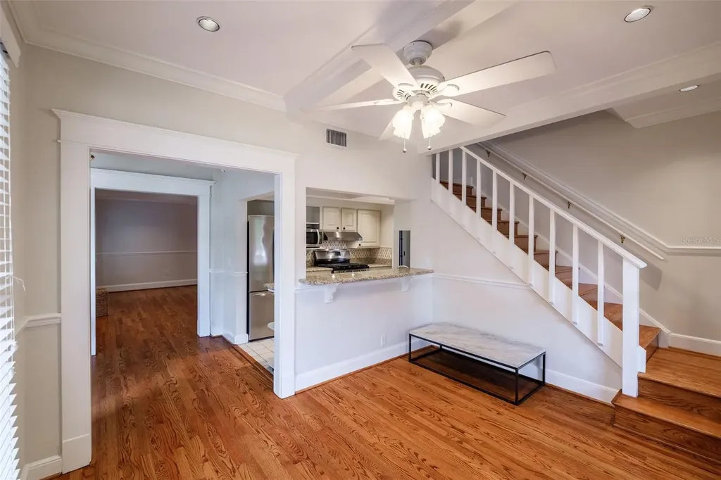 122 N Hyer Avenue Orlando FL 32801