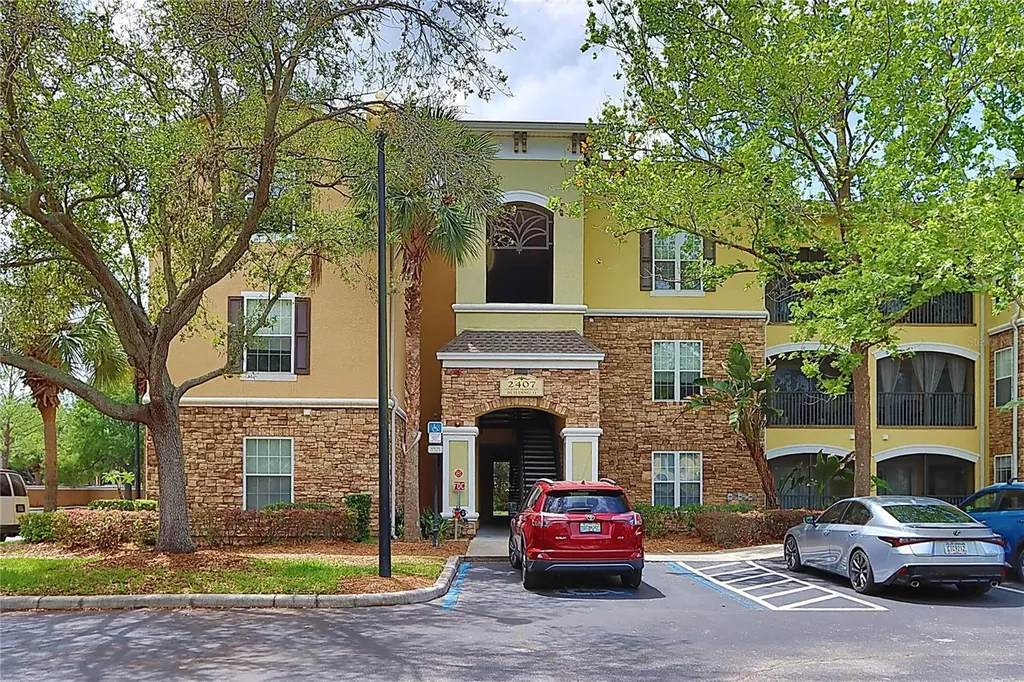 2407 Courtney Meadows Court Tampa FL 33619