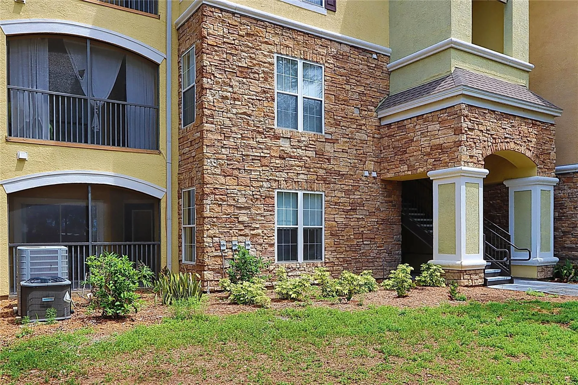 2407 Courtney Meadows Court Tampa FL 33619