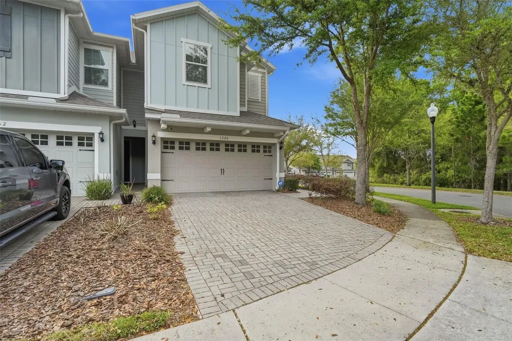 1226 E 10th Street Apopka FL 32703