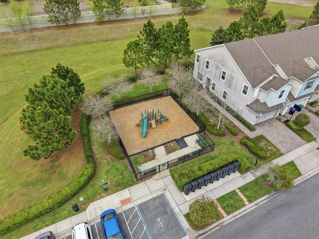 1226 E 10th Street Apopka FL 32703