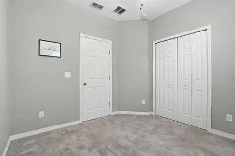 1226 E 10th Street Apopka FL 32703