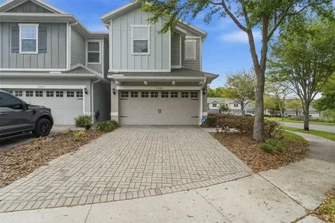 1226 E 10th Street Apopka FL 32703