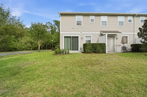 1226 E 10th Street Apopka FL 32703