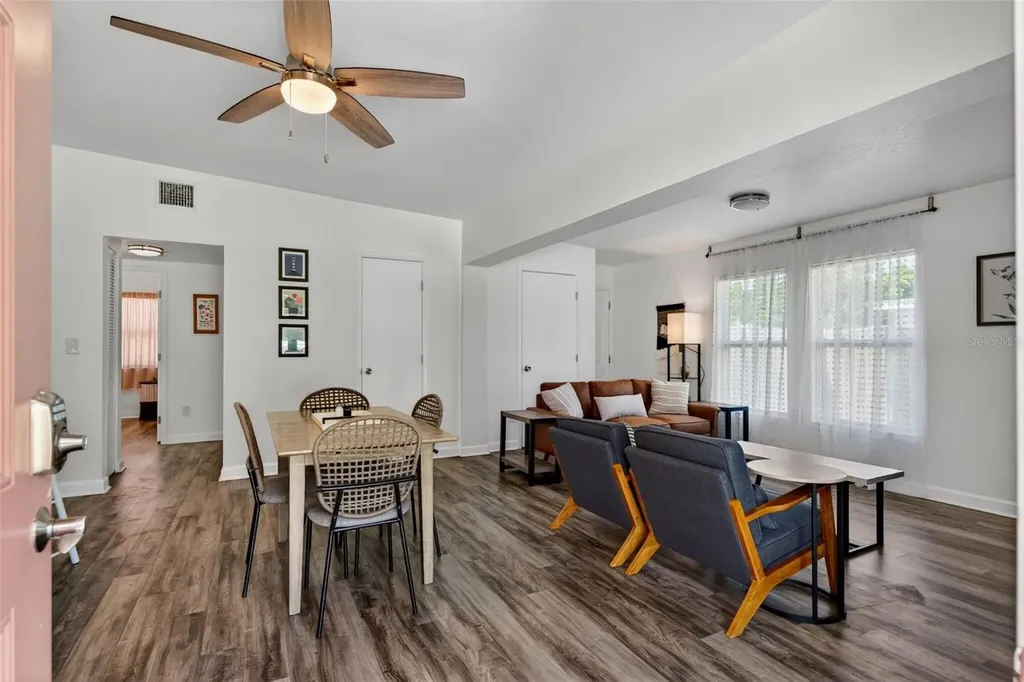 6318 21st Avenue N St Petersburg FL 33710