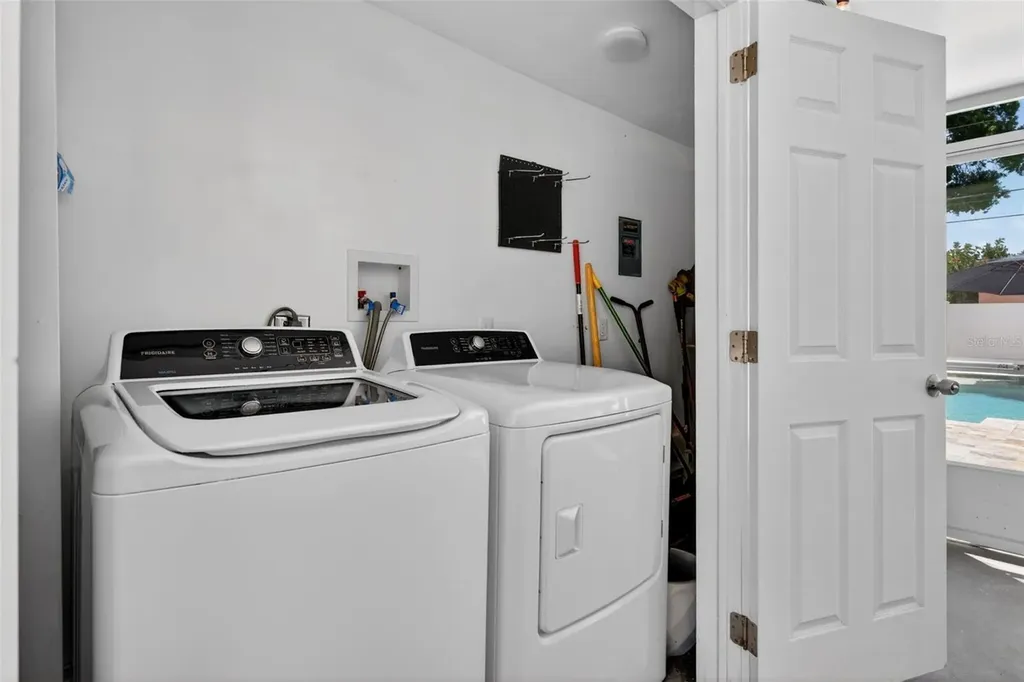 6318 21st Avenue N St Petersburg FL 33710