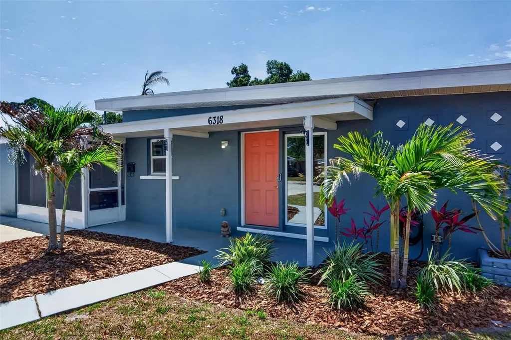 6318 21st Avenue N St Petersburg FL 33710