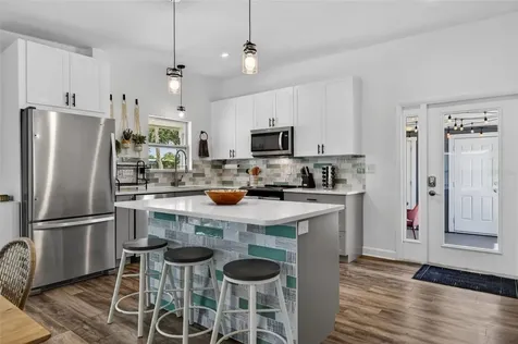 6318 21st Avenue N St Petersburg FL 33710
