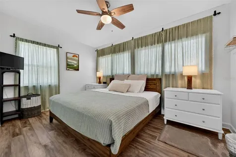 6318 21st Avenue N St Petersburg FL 33710